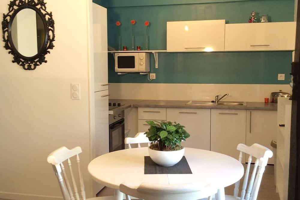 Entire apartment, Nice quiet apartment for 6 people 5 min from the beach in Aytré, La Rochelle region