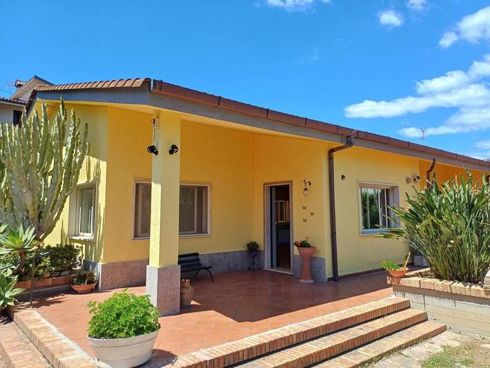 Villa per 5 persone, con panorama e terrazza in Costa Ionica Calabria