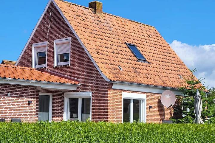 Ferienhaus für 4 Personen, mit Garten und Terrasse in Krummhörn