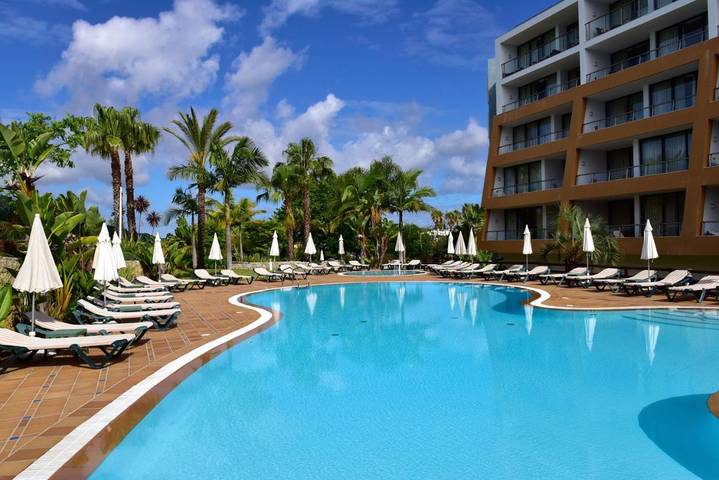 Aparthotel para 2 pessoas, com Varanda e Terraço e ainda Jacuzzi and Jardim em Alvor