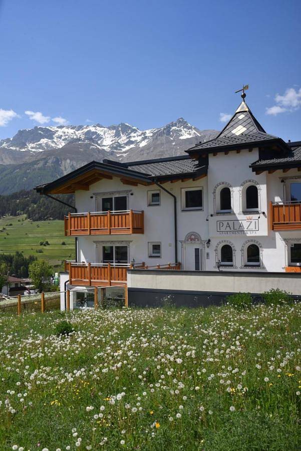 Appart’hôtel pour 10 personnes, avec jardin ainsi que sauna et vue