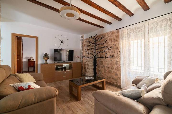 Casa de vacaciones para 16 personas, con Balcón y Terraza además de Jacuzzi y Jardín en Provincia de Cuenca - 2