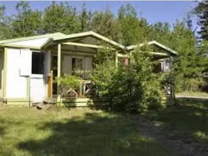 Chalet pour 4 personnes, avec piscine et terrasse, animaux acceptés