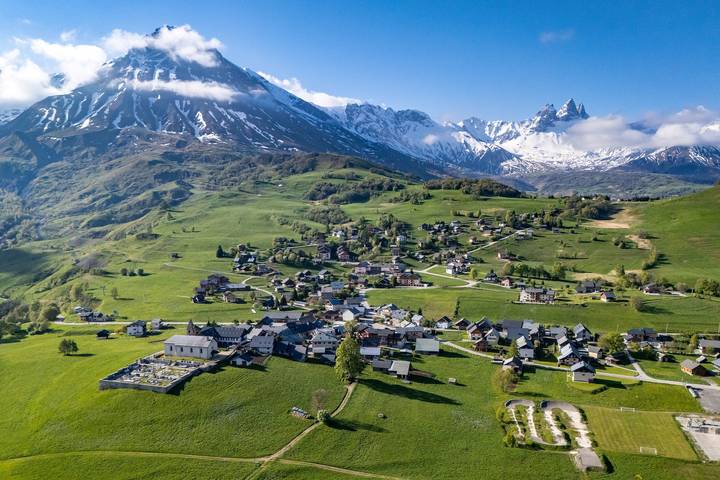 Apartamento entero, Tríplex Nuevo|4 Hab.|Cerca de Pistas|Balcón&Vista in Albiez-Montrond, Región de Saint-Jean-de-Maurienne