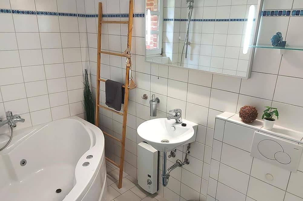 Ganze Wohnung, Natururlaub am Meer - Ferienwohnung Eg in Pönitzer See, Scharbeutz