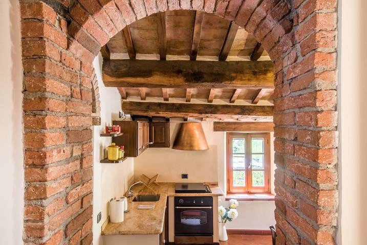 Geheel appartement, Appartement 'Gemma Bianca-Tavoleto' met bergzicht, tuin en Wi-Fi in Castiglione d'Orcia region, Val d'Orcia