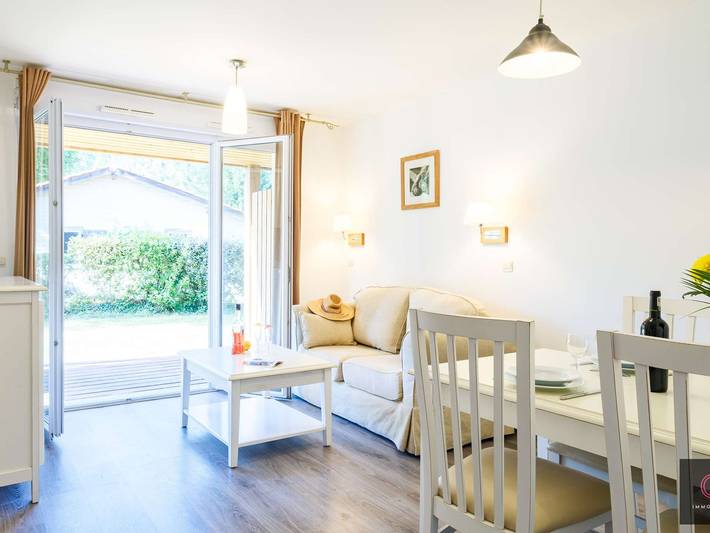 Gîte pour 4 personnes, avec terrasse et jardin à Parentis-en-Born - 4