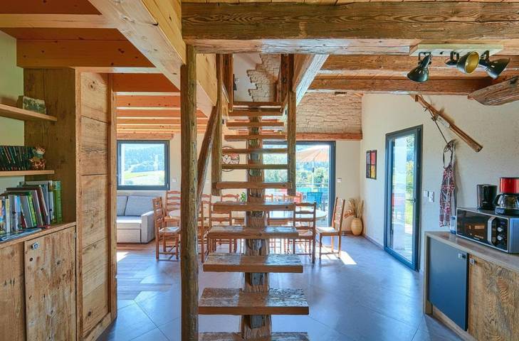 Gîte pour 6 personnes, avec terrasse ainsi que vue et jardin dans Ouhans