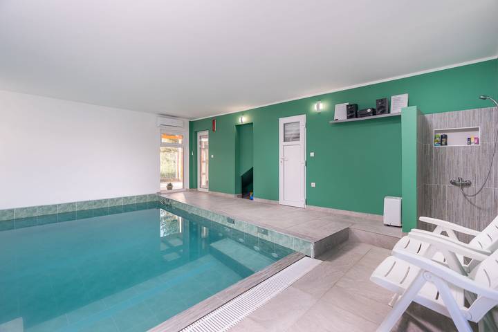 Villa pour 8 personnes, avec piscine et jardin, animaux acceptés dans Vir - 4