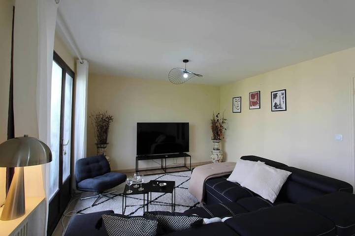 Appartement de vacances pour 9 personnes à Drancy