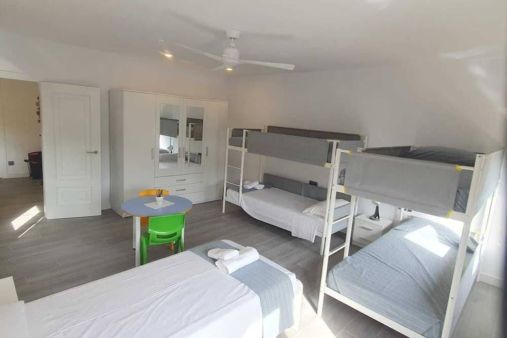 Large villa close to the best beaches of the Costa Brava. in Calella de Palafrugell, Palafrugell