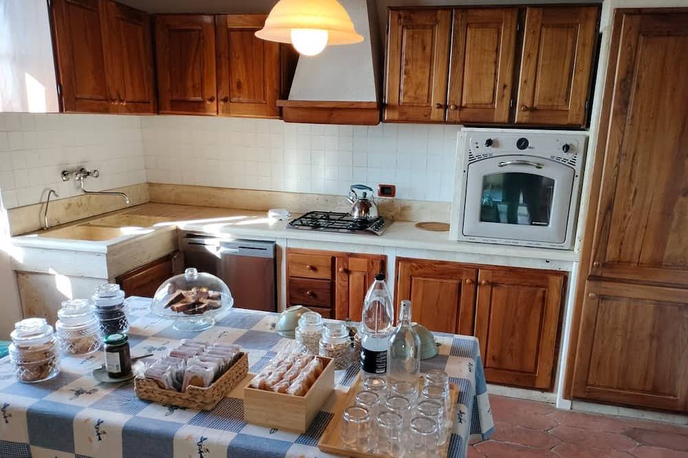 Stay in the countryside a stone's throw from the spa in Rapolano Terme, Siena Provinz