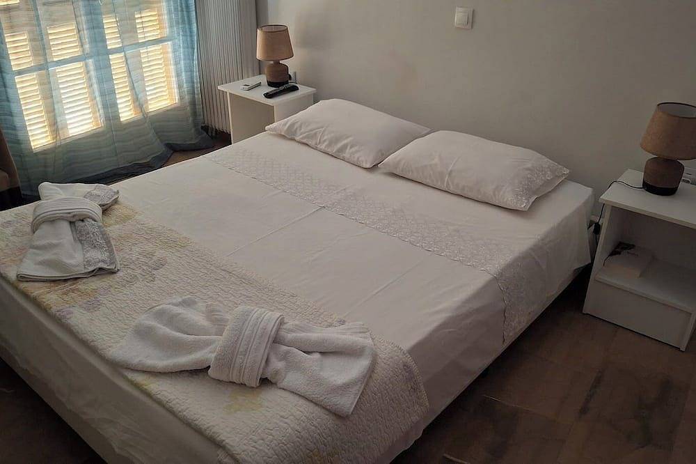 Ganze Wohnung, Nafpaktos Apartment And Studio In Port - 2 Bedroom Apartment 5 Guests in Nafpaktos, Region Ätolien-Akarnanien