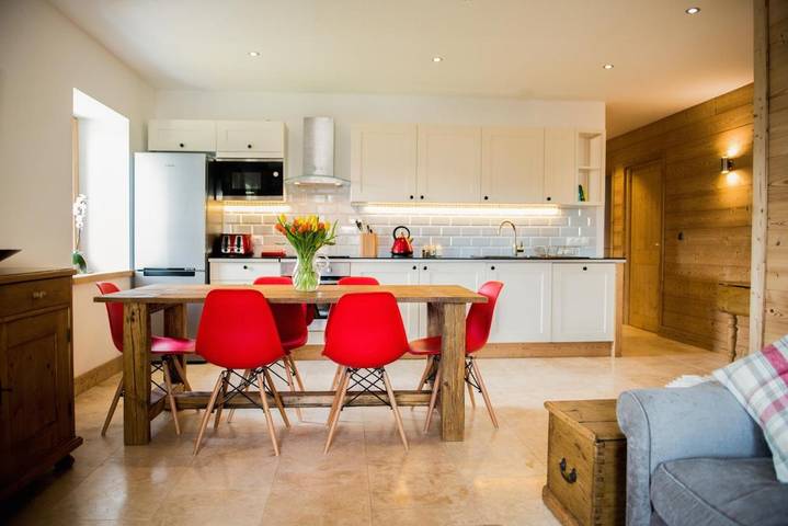 Location de vacances pour 6 personnes, avec vue et terrasse à La Côte-d'Arbroz