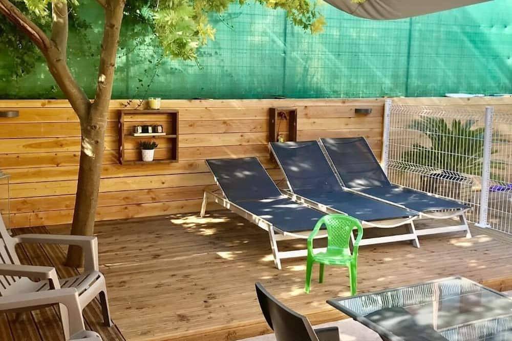 Villa ensoleillée ☀️ avec 2 jardins avec piscine privée et une terrasse in Lodève, Région de Lodève