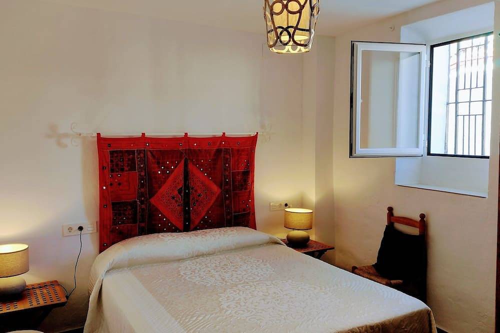 Casa Vistaalegre. Cozy village house. Private pool near Granada. in Padul, Granada Provinz