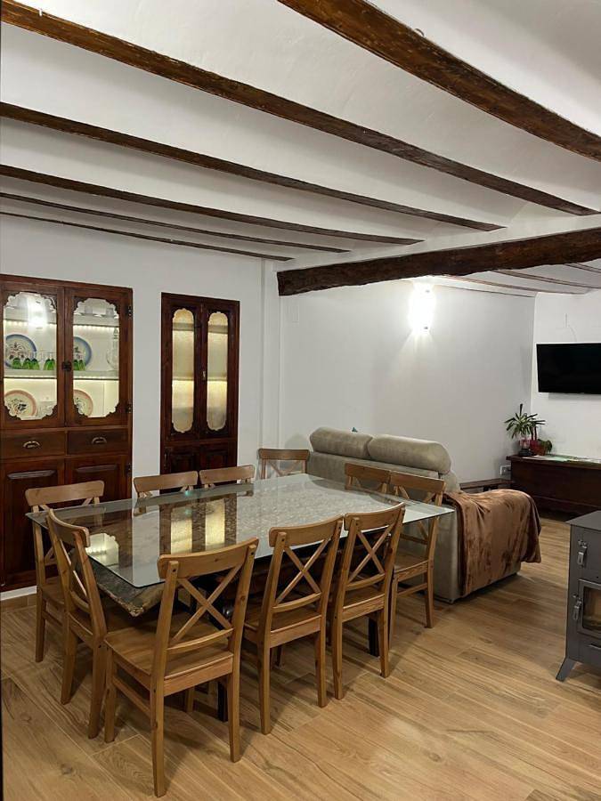 Casa rural para 8 personas, con Jacuzzi y Terraza además de Jardín y Piscina en Jarafuel - 3