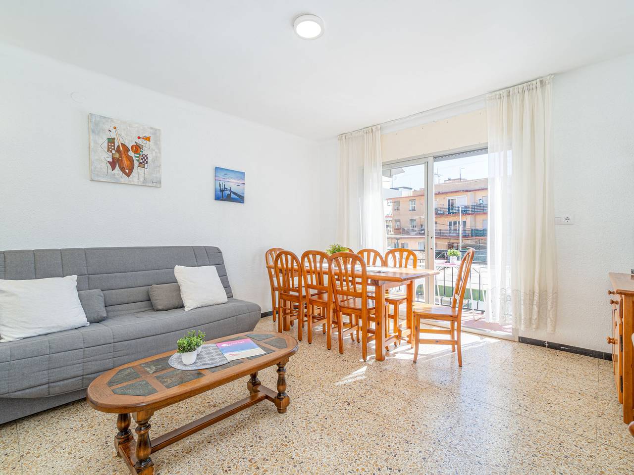 Apartamento entero, Apartamento en Roses para 7 personas, 250m del mar, con 3 habitaciones y lavadora in Roses Centre, Roses