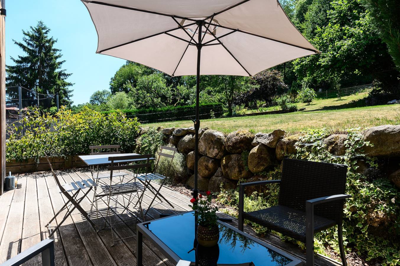 Vakantiehuis 'Flora Gîte' met privéterras, tuin en wifi, foto 10