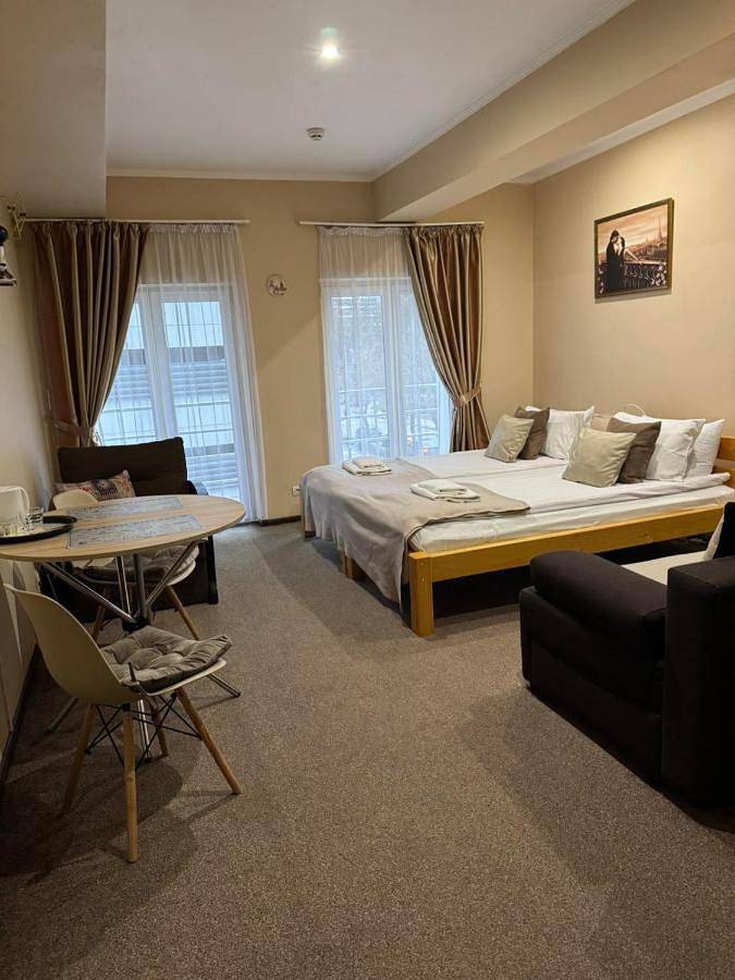 Bed in 6-Bed Female Dormitory Room in Lviv, Oblast Lemberg