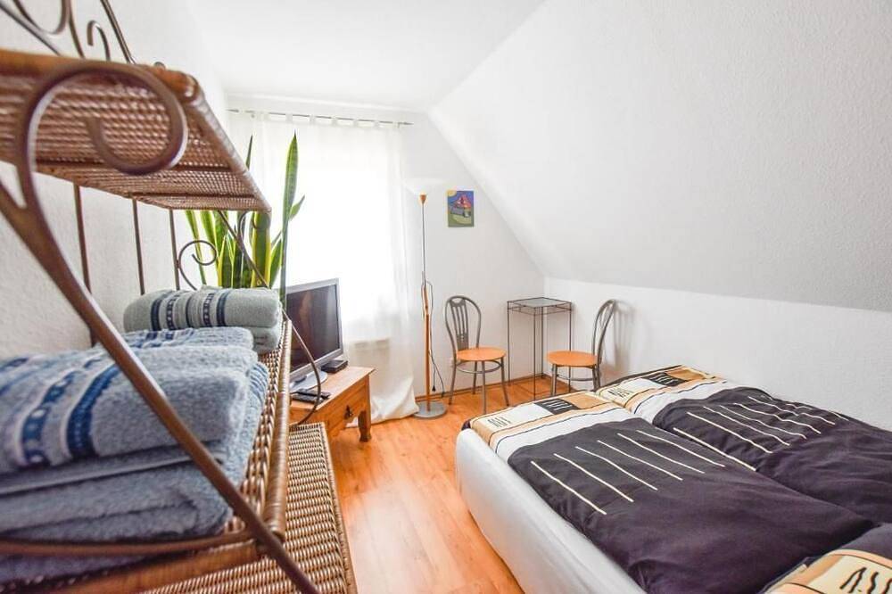Ganze Wohnung, Ferienwohnung Karnitz im Herzen von Rügen mit Sauna in Garz/Rügen, Rügen