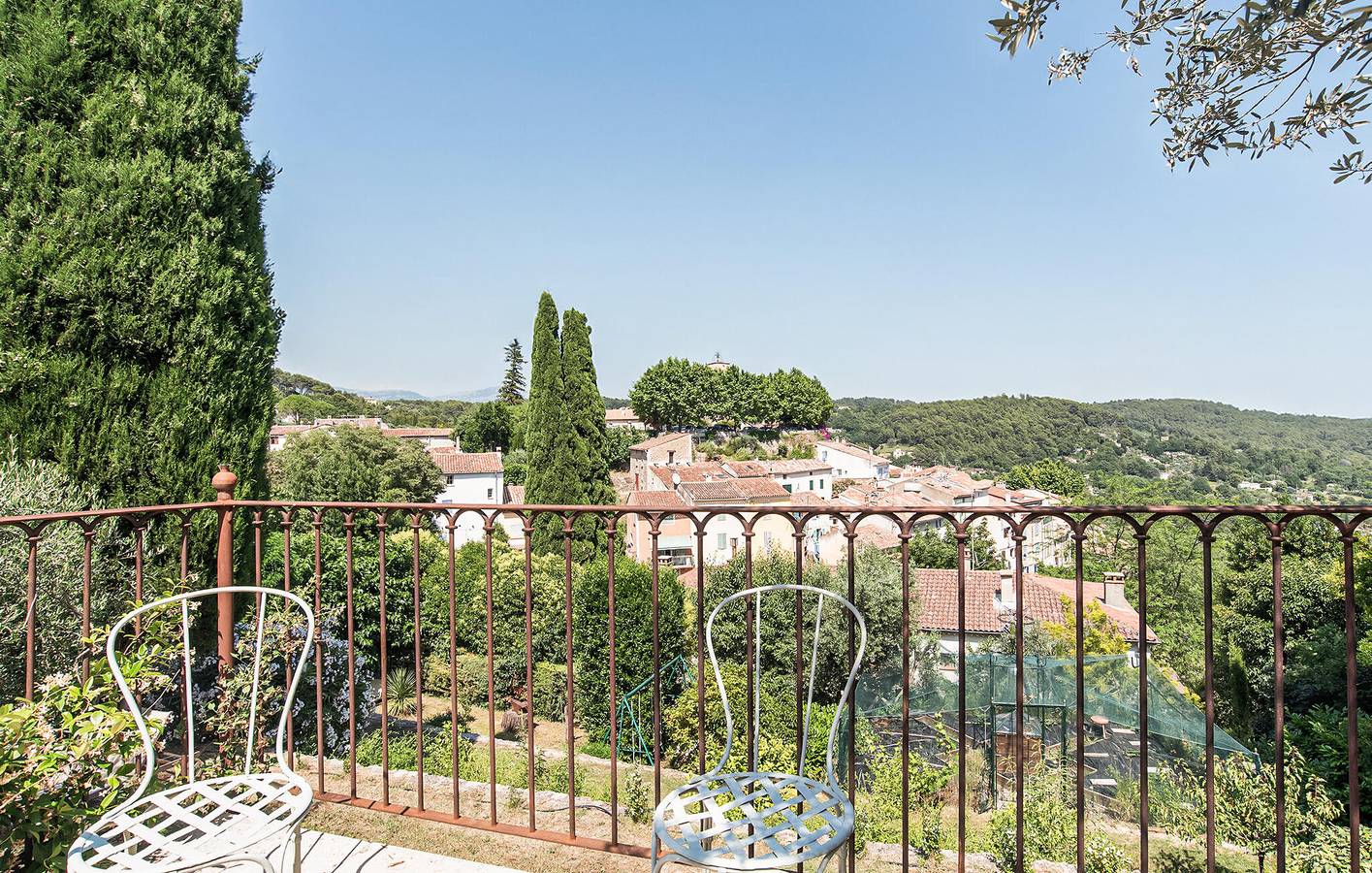 Charmante Wohnung mit Pool, Terrasse & WiFi - Tourrettes in Tourrettes, Draguignan Region