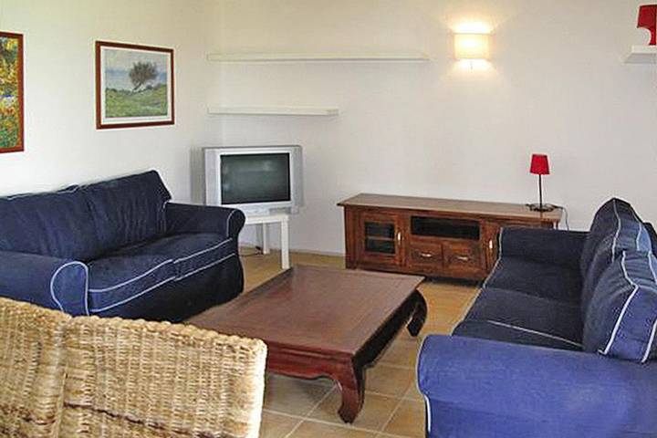 Bungalow für 4 Personen, mit Terrasse und Pool sowie Garten auf Sardinien - 2