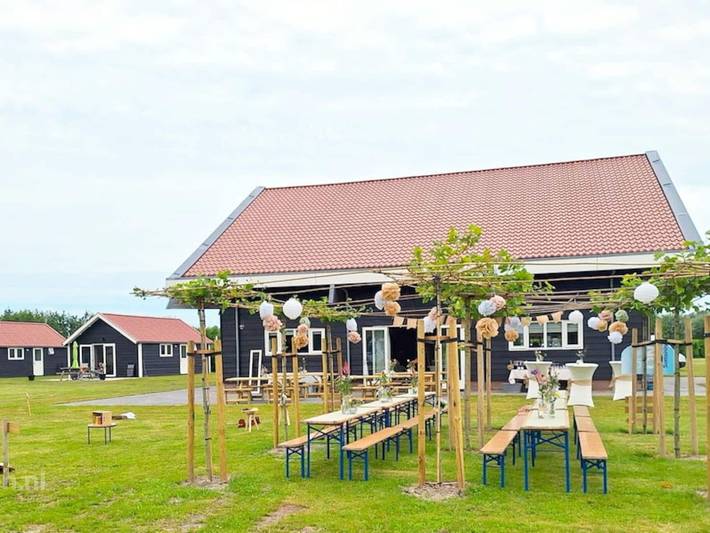 Gîte pour 20 personnes, avec jardin, adapté aux familles dans Warmenhuizen - 2