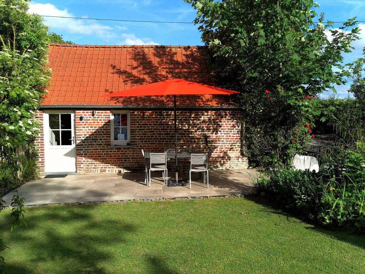 Completely new cottage-style rural gîte in Ellezelles, Hainaut