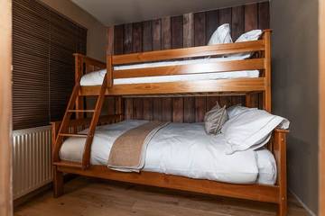 Cottage for 7 People in Bedford, Bedfordshire, Photo 4