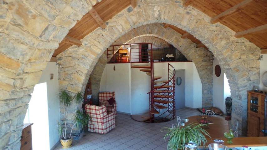 Maison d’hôte pour 4 personnes, avec jardin ainsi que vue et terrasse, animaux acceptés dans Parc naturel régional des Grands Causses - 2