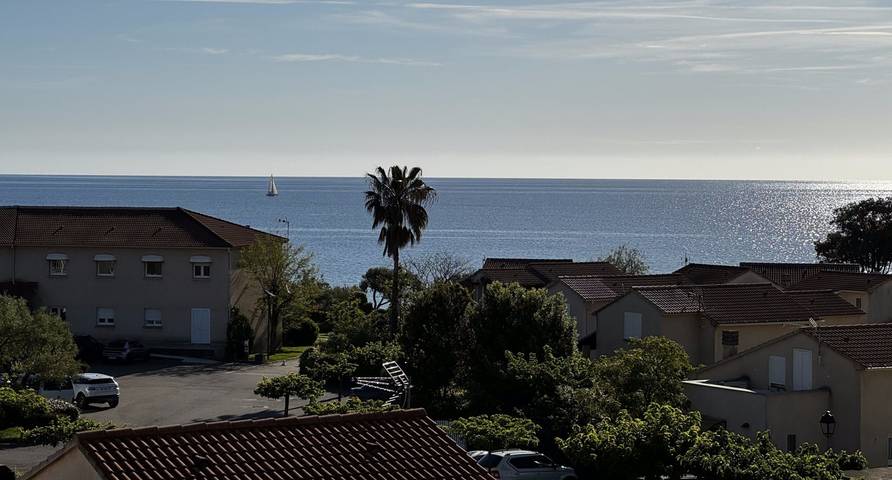 Appartement de vacances pour 6 personnes, avec terrasse et piscine