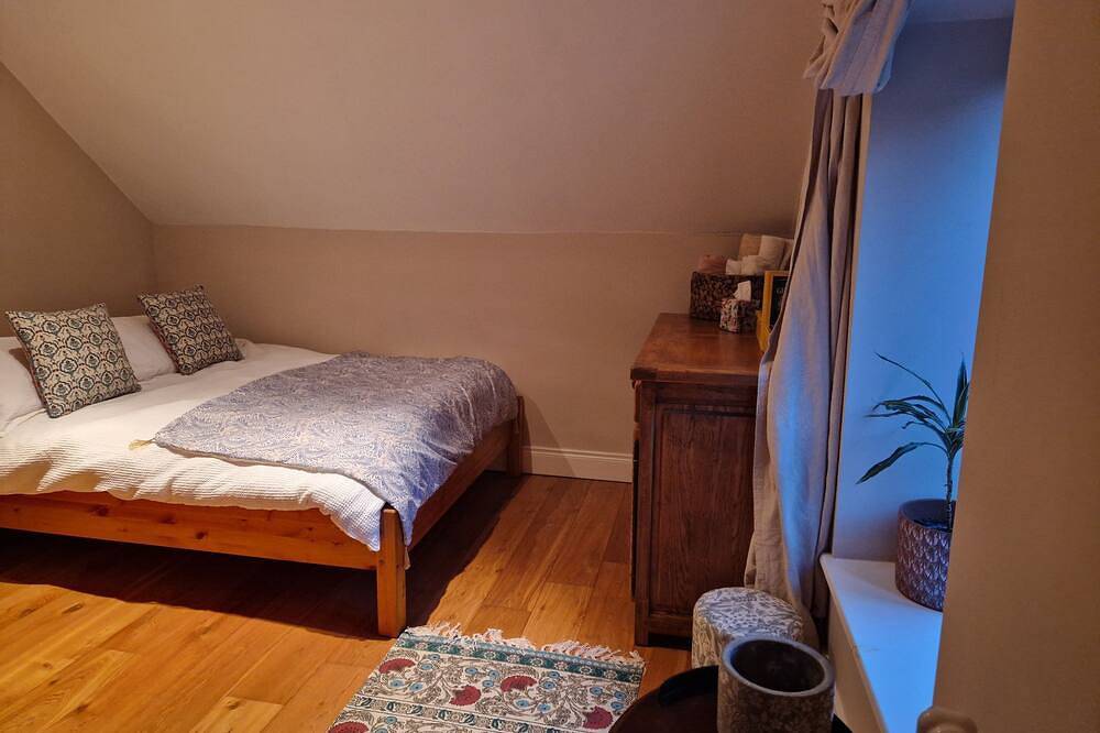 Uniquely designed cosy 2-bedroom cottage in Tinahely in County Wicklow