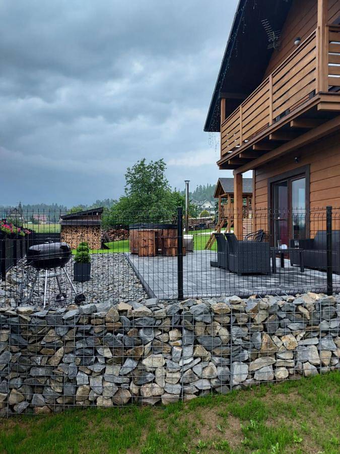 Dom dla 6 osób, z Balkon i Jacuzzi oraz Taras i Ogród w Jezioro Czorsztyńskie