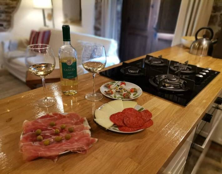 Landhuis 'Nela' met uitzicht op de bergen, privéterras en Wifi in Villaviciosa, Cornisa Cantábrica (Spanje)