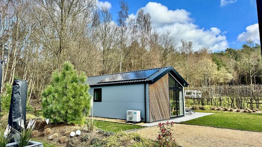 Vakantiehuis voor 4 personen, with terras and zwembad as well as tuin in Belfeld