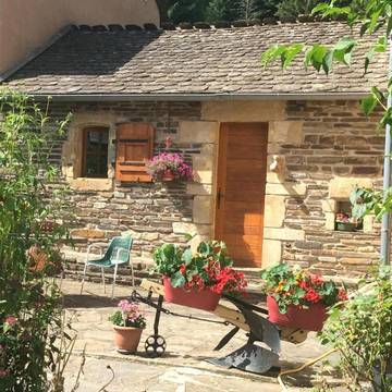 Gîte pour 2 personnes, avec terrasse à Le Bleymard