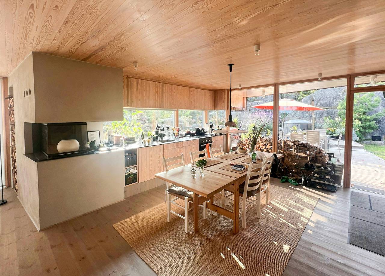 Architektonisch gestaltete Kabine mit Fjordblick in Risør