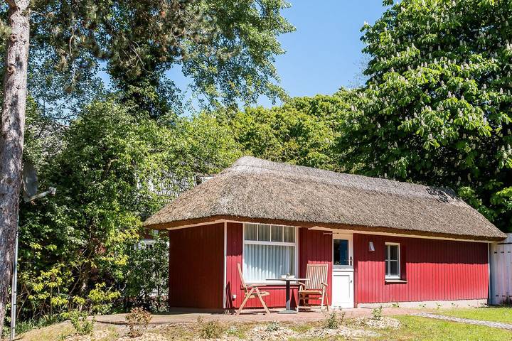 Ferienhaus für 2 Personen, mit Garten in Ahrenshoop