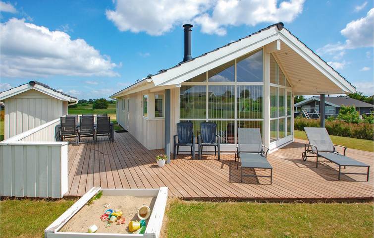Ferieudlejning for 8 personer, med Jacuzzi og Terrasse samt Have i Haderslev