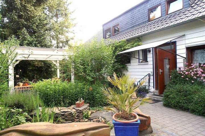 Ferienhaus für 6 Personen, mit Terrasse und Sauna in Kamp-Bornhofen