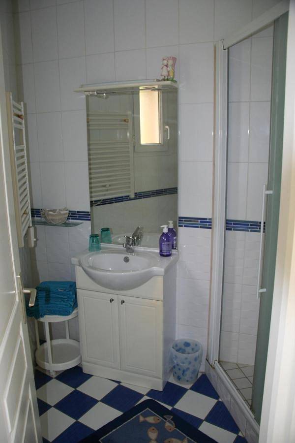 Location de vacances pour 2 personnes, avec vue ainsi que jardin et piscine à Basse-Goulaine - 3