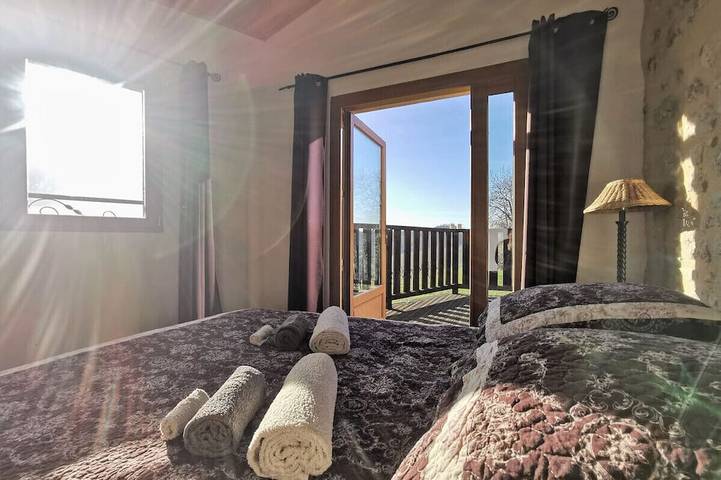 Location de vacances pour 4 personnes, avec balcon ainsi que piscine et jardin à Saussignac - 2