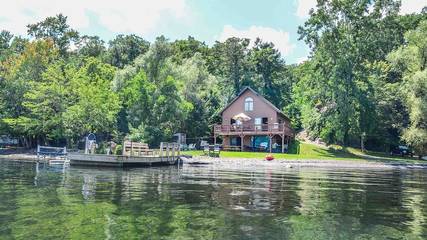 Cabin for 8 Guests in Seneca Lake, Yates County, Picture 2