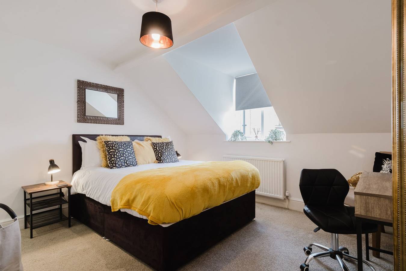 Licata's Apartment in Cirencester, Gloucestershire