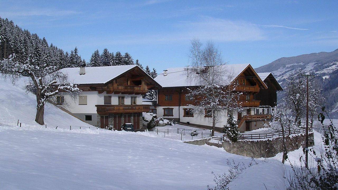 Ganze Ferienwohnung, Ferienwohnung für 10 Personen (120 m²) in Ried im Zillertal in Ried im Zillertal, Ski-Optimal Hochzillertal