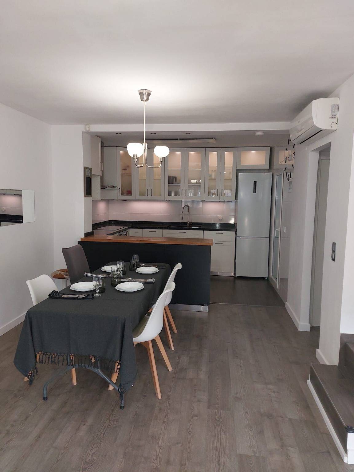 Feriehus for 7 personer med balkong in Santa Pola, Costa Blanca