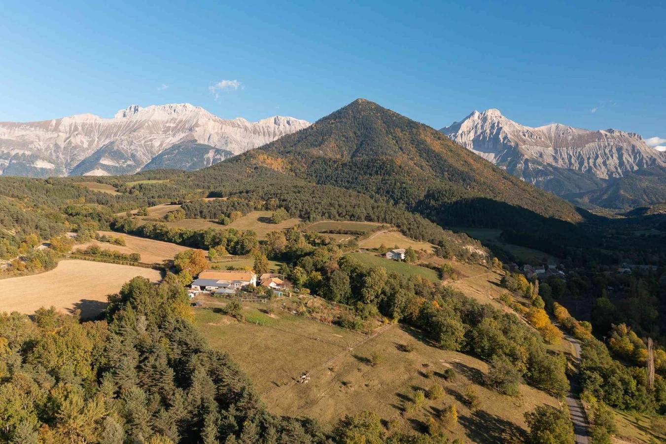 Cabane du Renard: alojamiento único con vistas a la montaña in Prébois, Isère
