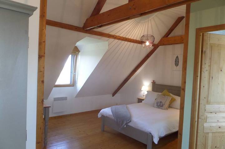 Location de vacances pour 8 personnes, avec piscine et jardin à Melgven - 3