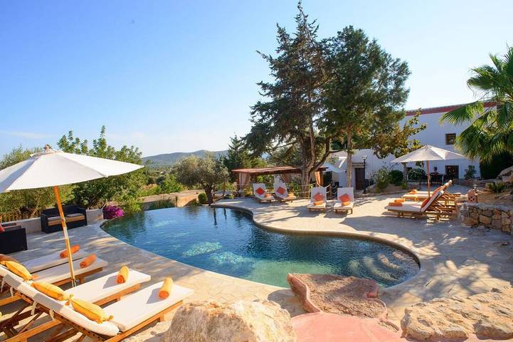 Villa for 14 people, with hot tub - 1